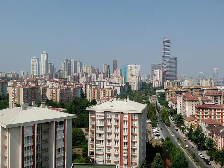 Ataşehir il&ccedil;esinden bir g&ouml;r&uuml;n&uuml;m
